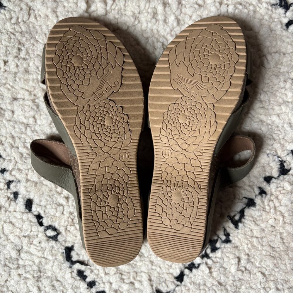 Dansko Susie Sage Green Nubuck Strappy Open Toe Wedge Sandals size 41 / 10.5–11 - Picture 5 of 6